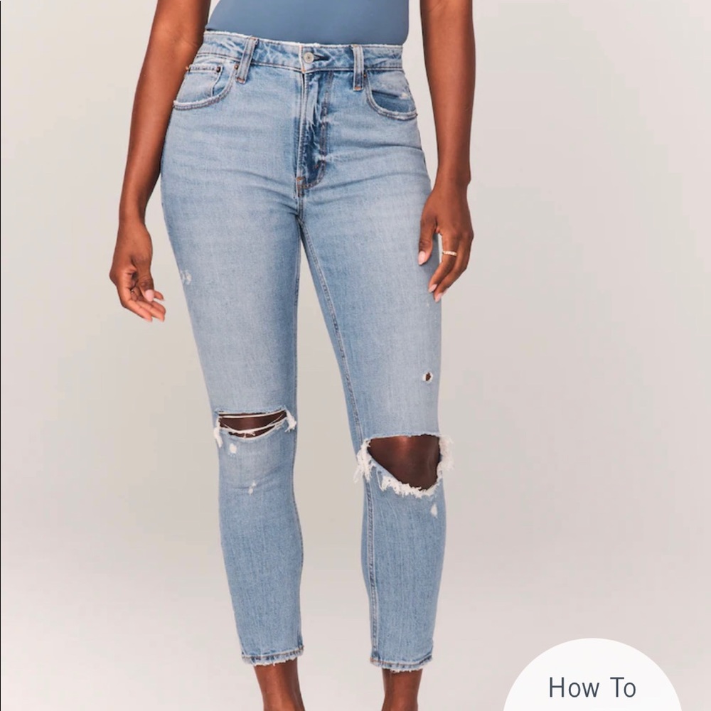 Brand new with tags Abercrombie and Fitch jeans. Size 28 LONG
